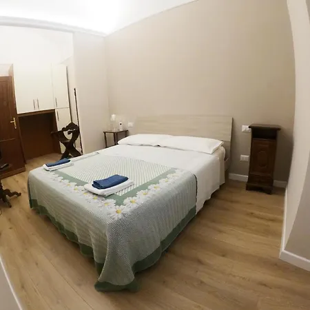 Domus Conte By Local Domus Pensión